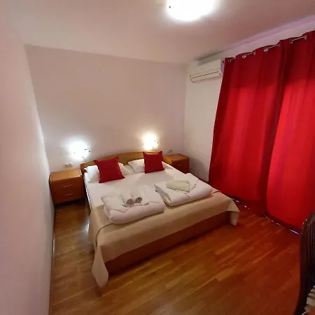 Fontana アパート *